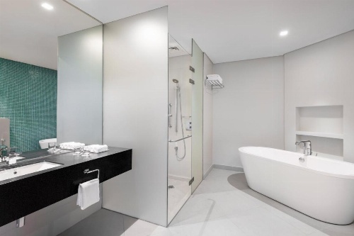 Holiday Inn Doha - The Business Park image 13